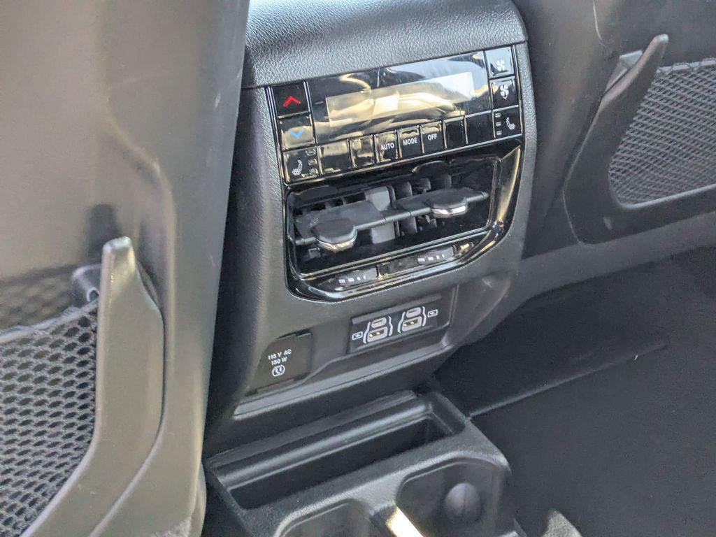 Thumbnail: 2024 Jeep Grand Cherokee L - 27