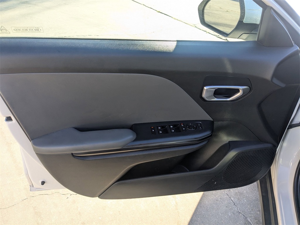 Thumbnail: 2025 Kia K4 - 10