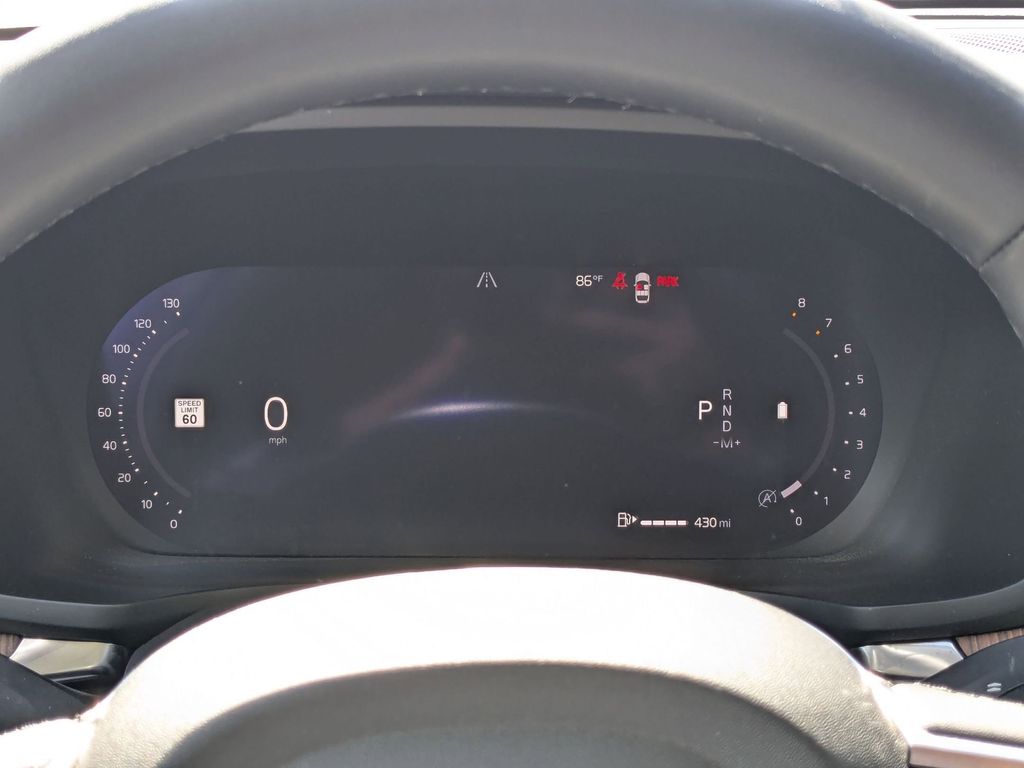 Thumbnail: 2025 Volvo S60 - 18