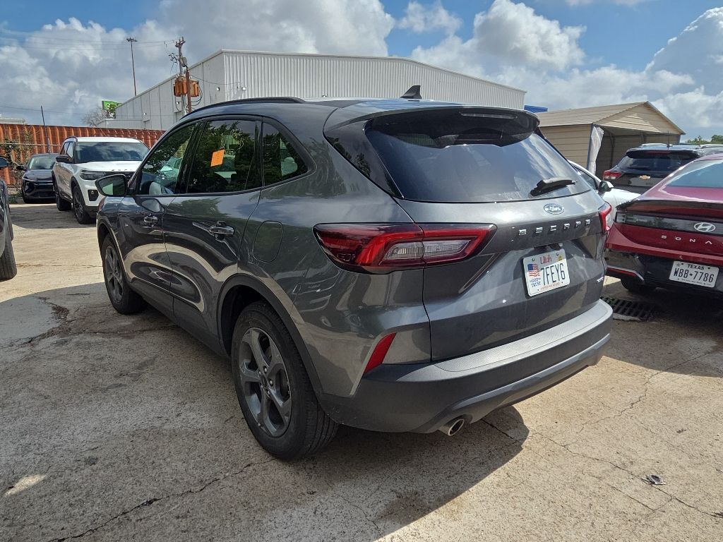 Thumbnail: 2025 Ford Escape - 8