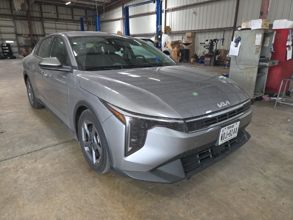 Thumbnail: 2025 Kia K4 - 3
