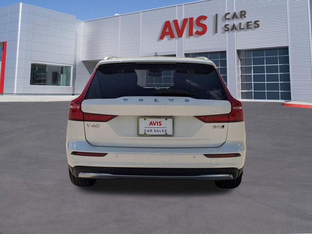 Thumbnail: 2025 Volvo S60 - 7