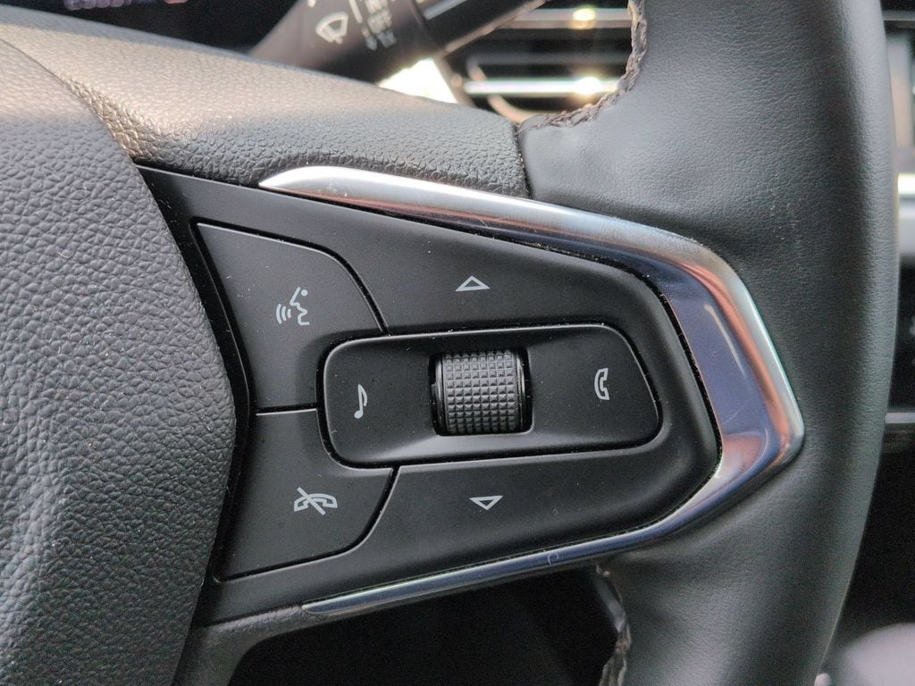 Thumbnail: 2025 Chevrolet Trax - 21