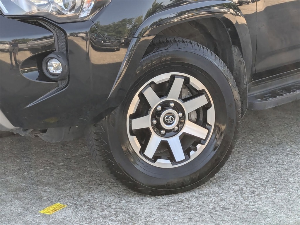 Thumbnail: 2024 Toyota 4Runner - 24