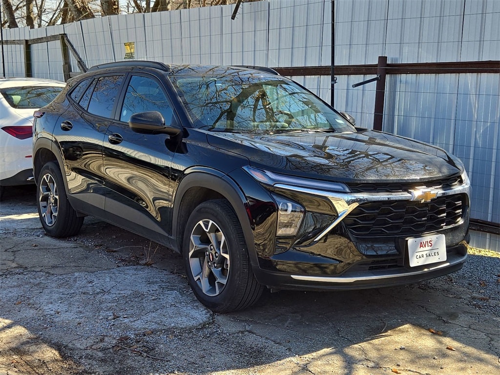 Certified 2025 Chevrolet Trax LT SUV