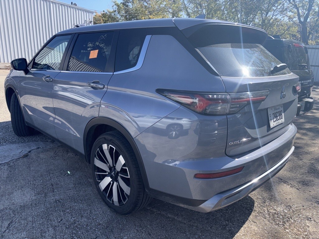 Certified 2025 Mitsubishi Outlander SE SUV