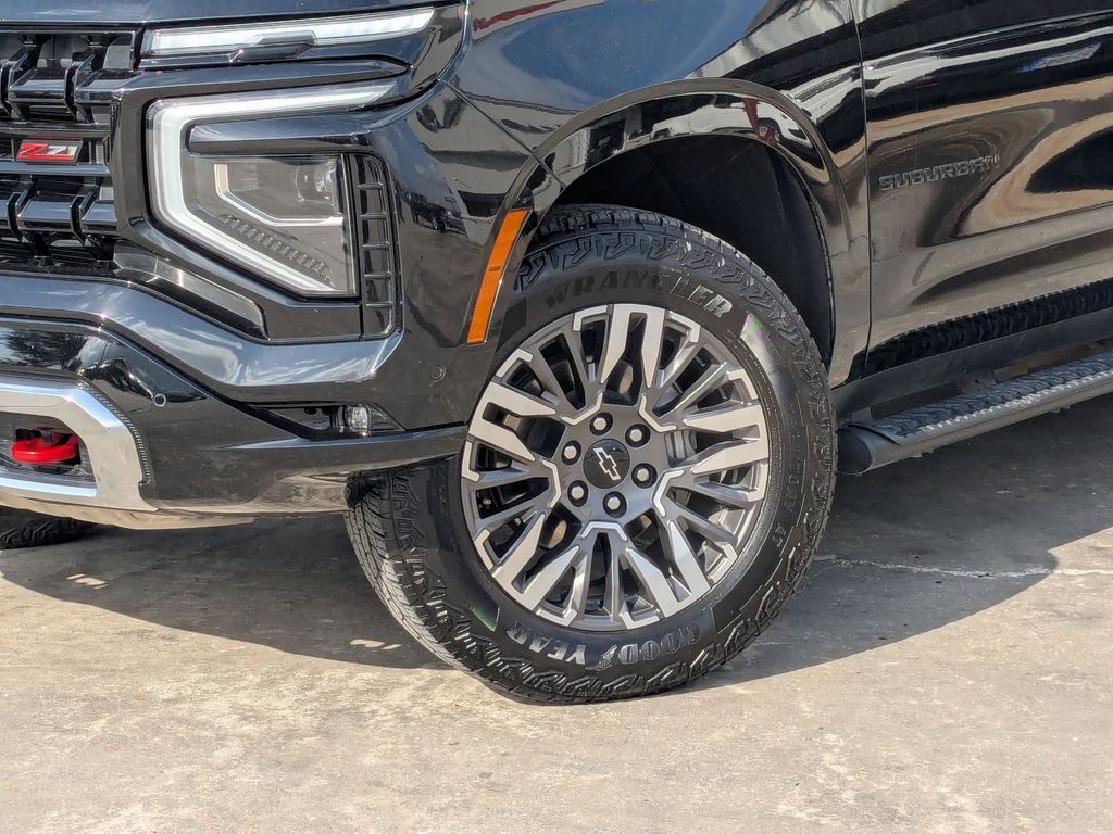 Thumbnail: 2025 Chevrolet Suburban - 32