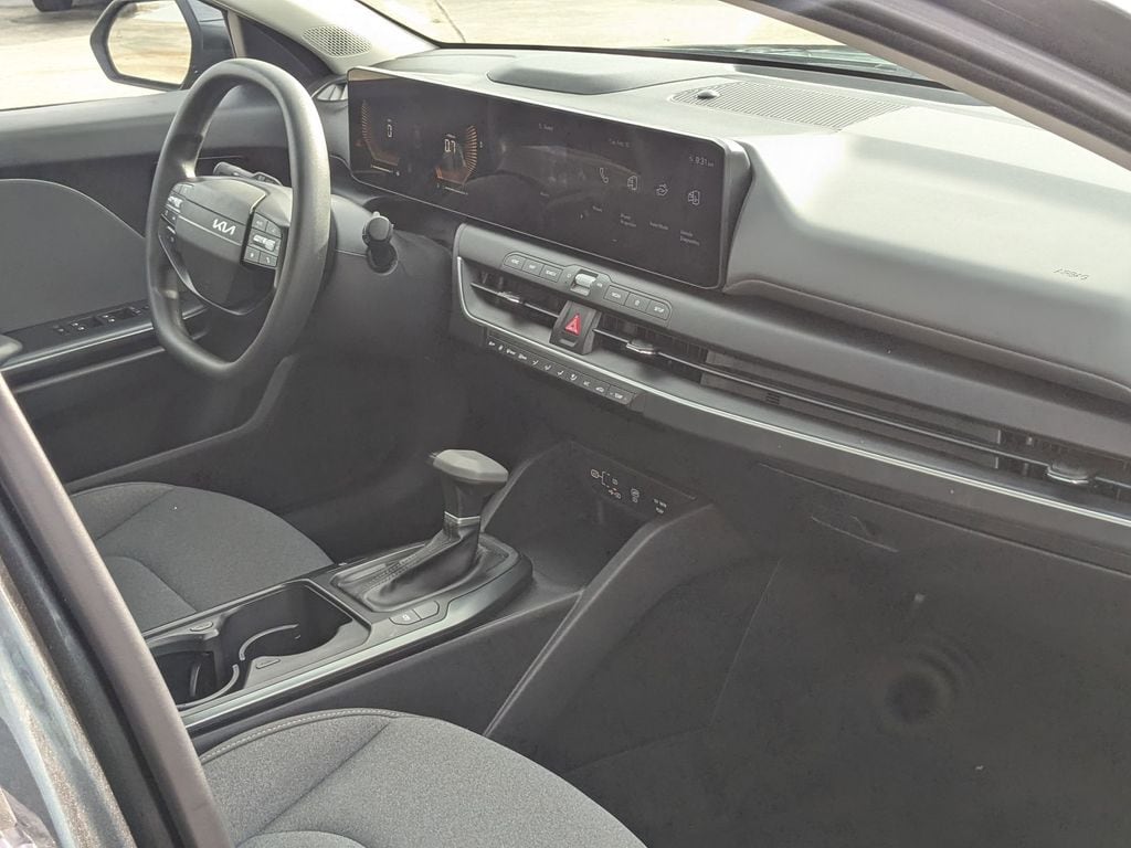 Thumbnail: 2025 Kia K4 - 31