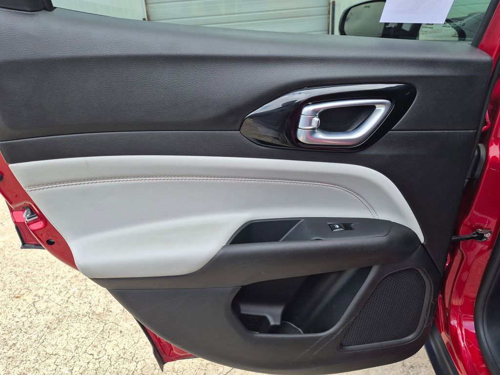 Thumbnail: 2025 Jeep Compass - 22