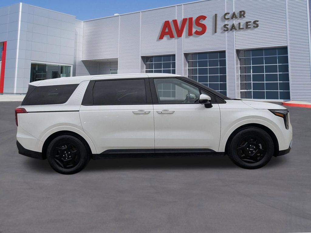 Thumbnail: 2025 Kia Carnival - 5
