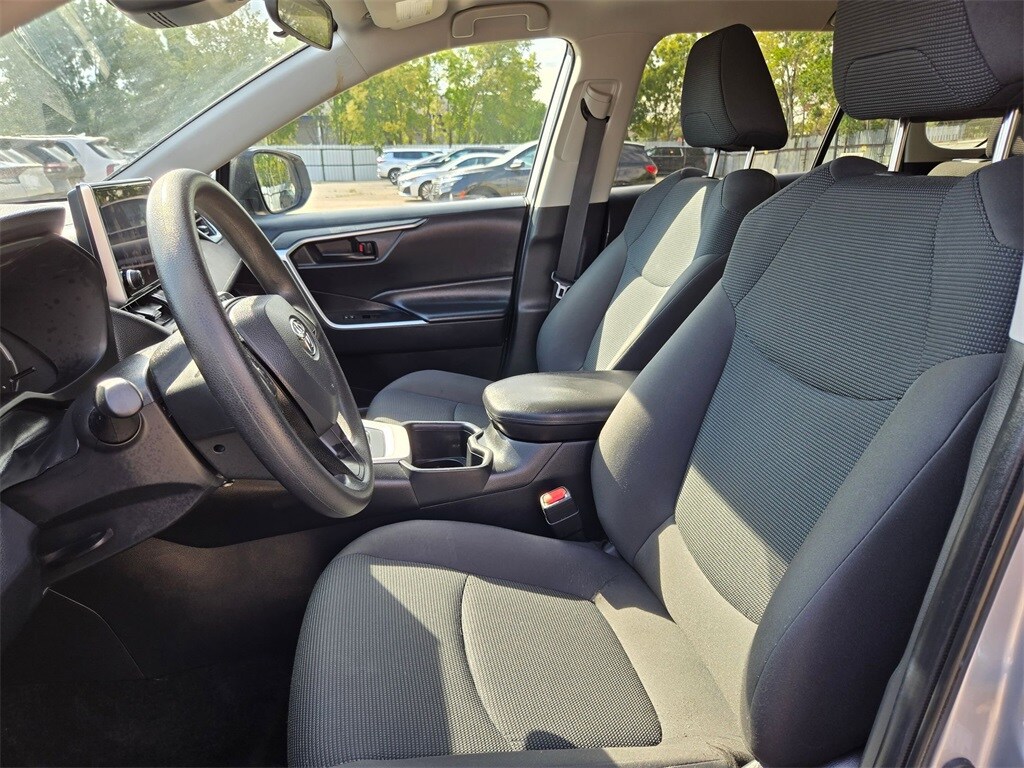 Thumbnail: 2024 Toyota RAV4 - 15