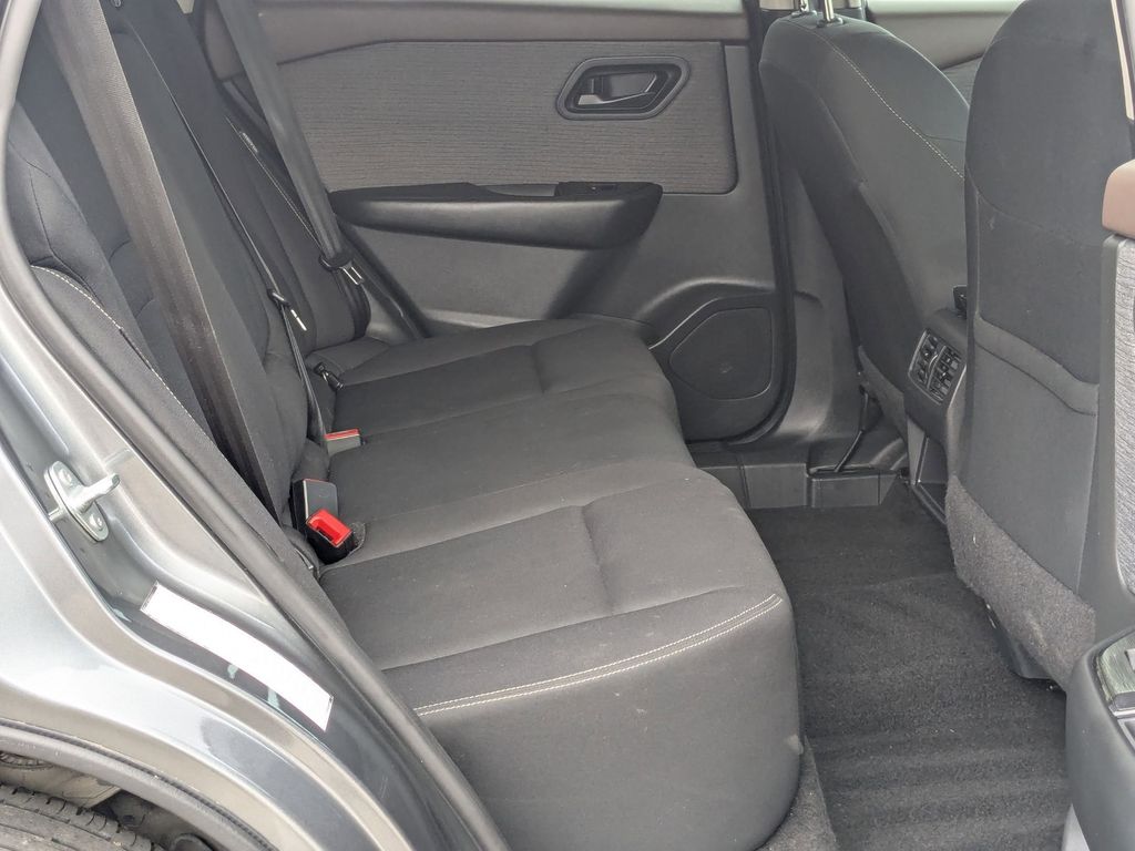 Thumbnail: 2023 Nissan Rogue - 30