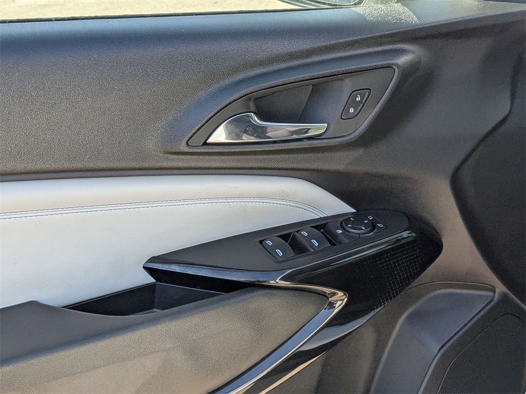 Thumbnail: 2025 Chevrolet Trax - 13