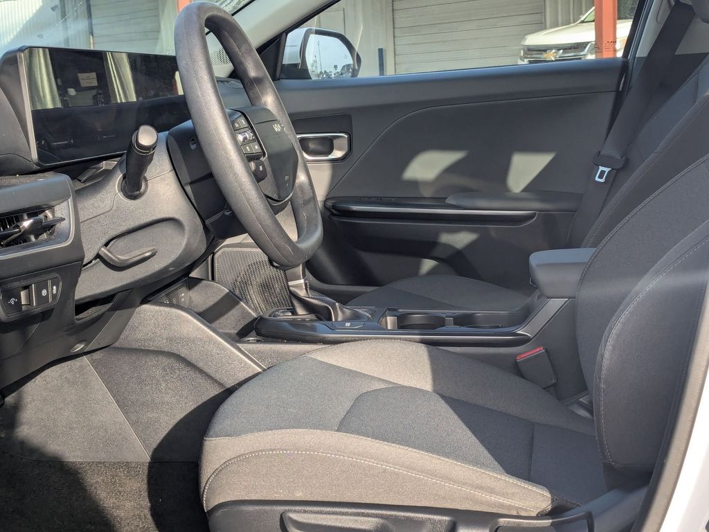 Thumbnail: 2025 Kia K4 - 20