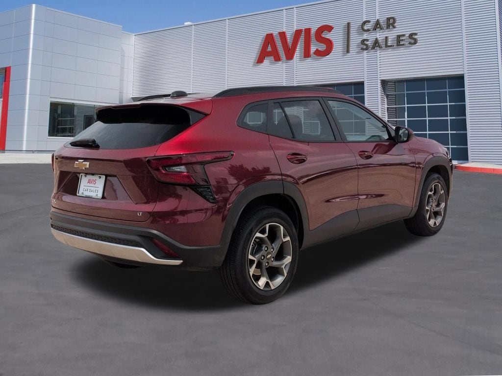 Thumbnail: 2025 Chevrolet Trax - 6