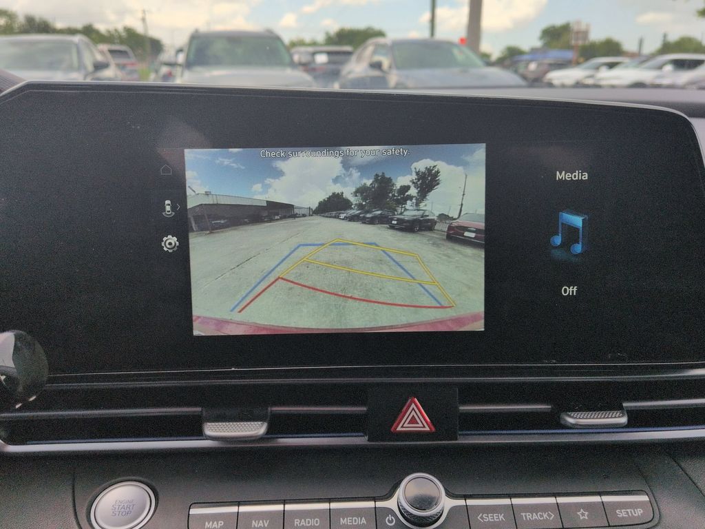 Thumbnail: 2025 Hyundai Elantra - 18