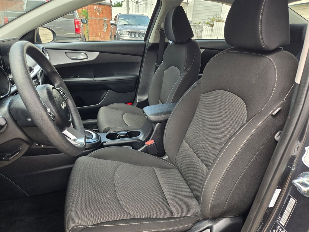 Thumbnail: 2024 Kia Forte - 23