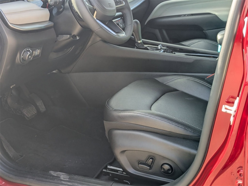 Thumbnail: 2025 Jeep Compass - 23