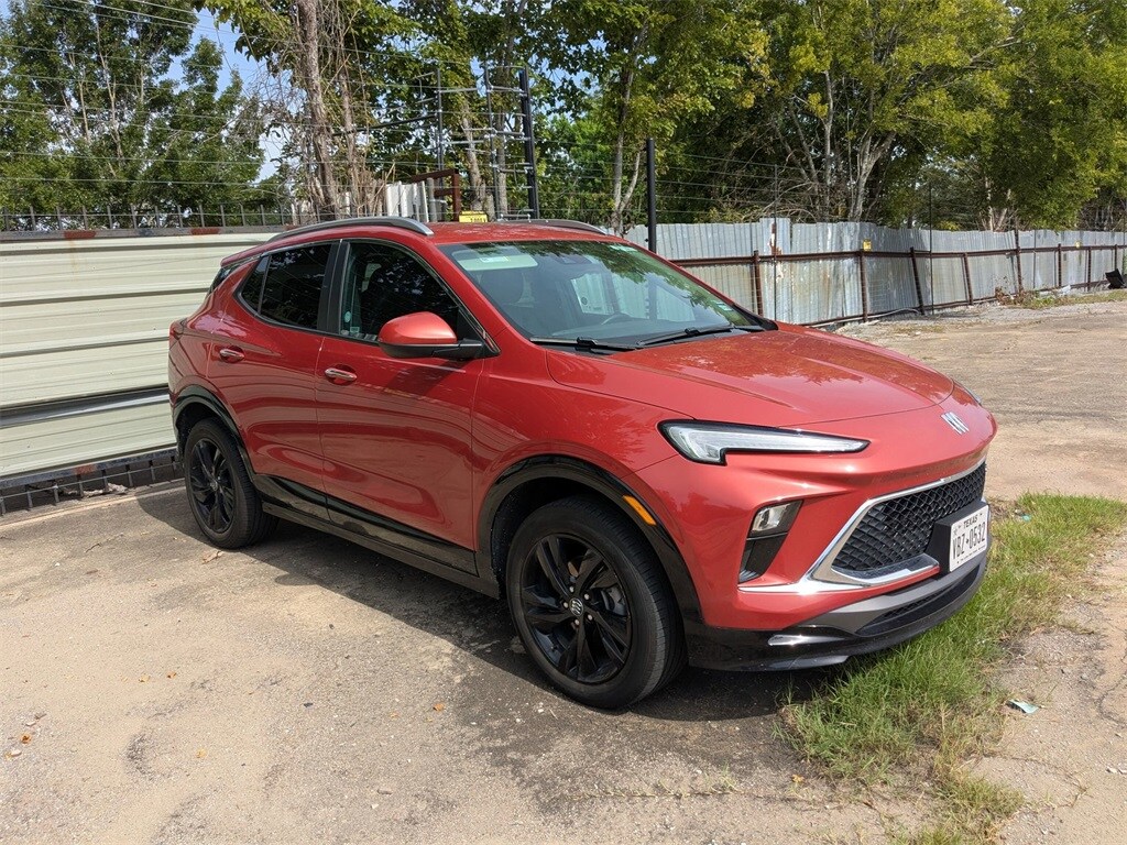 2024 Buick Encore GX Sport Touring photo 3