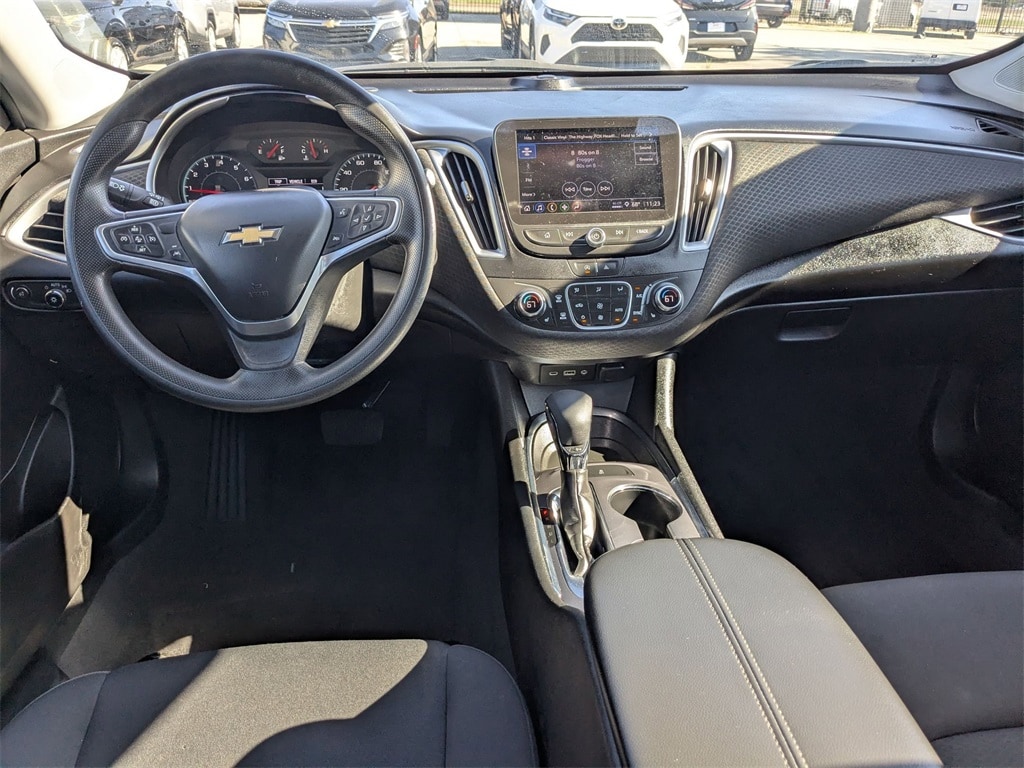 Thumbnail: 2023 Chevrolet Malibu - 24