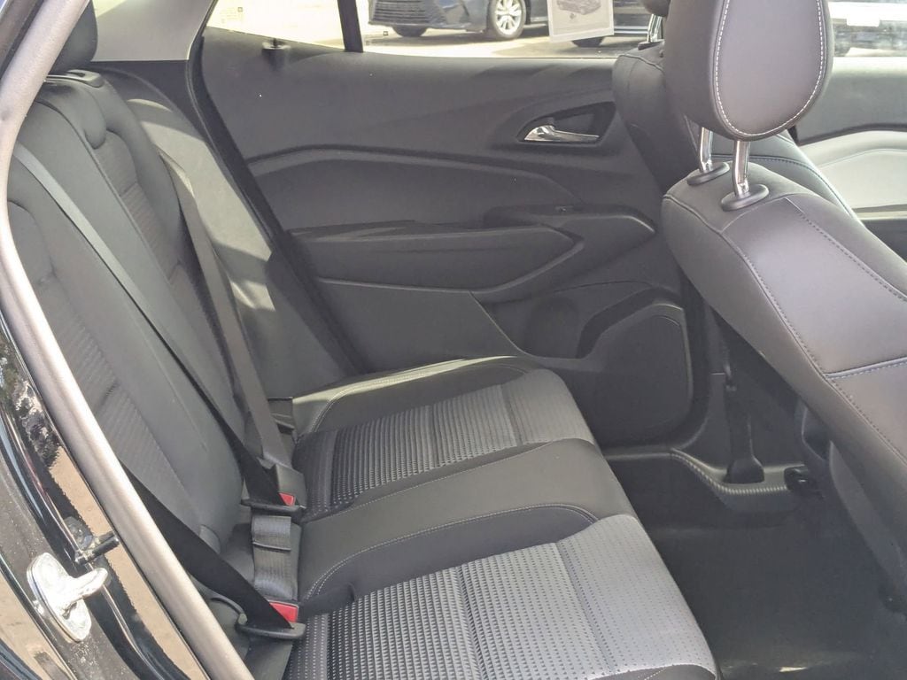 Thumbnail: 2025 Chevrolet Trax - 29