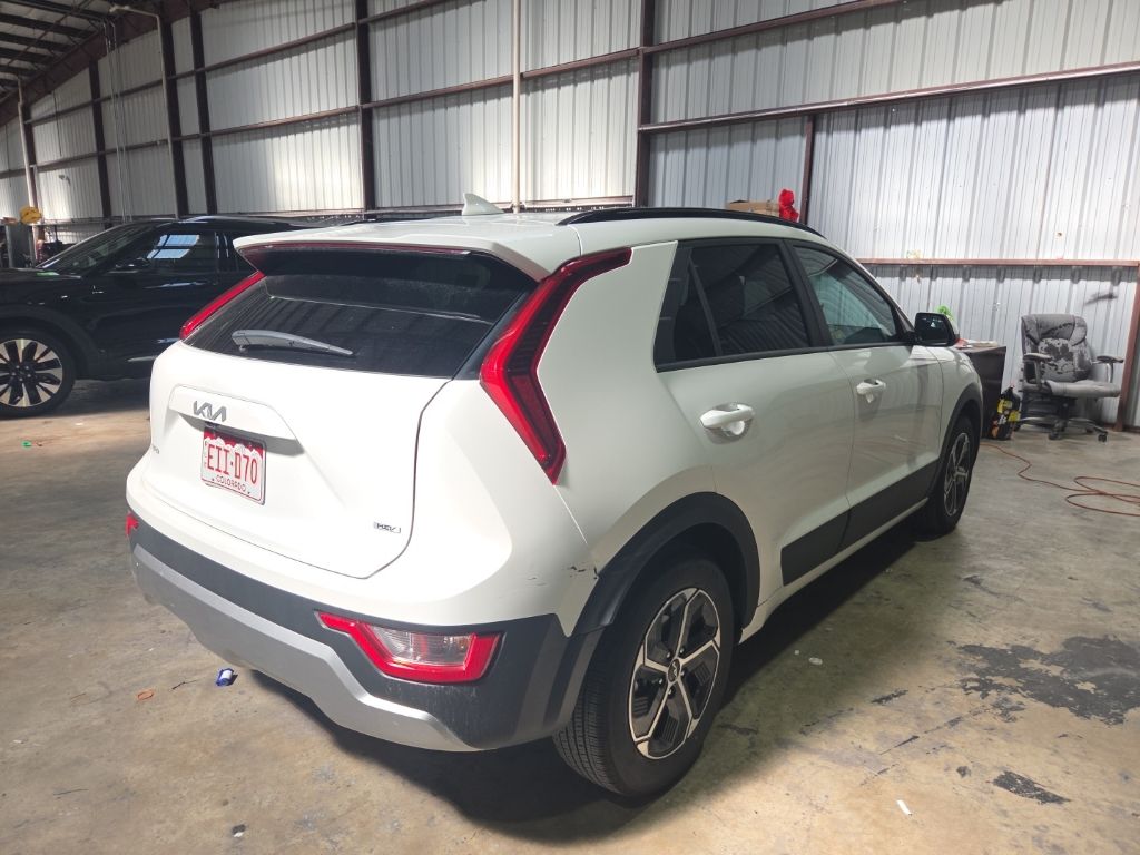 Thumbnail: 2025 Kia Niro - 9