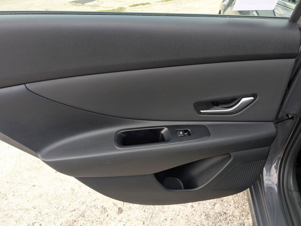 Thumbnail: 2025 Hyundai Elantra - 26