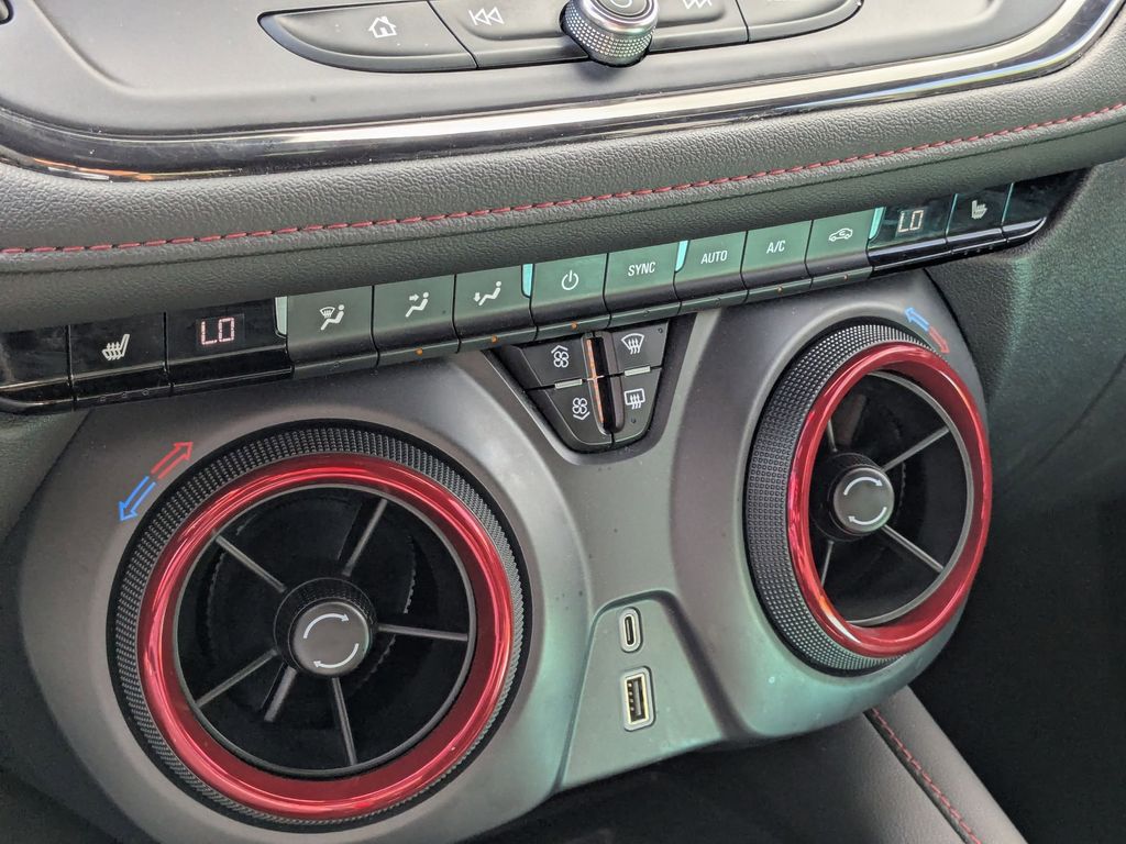 Thumbnail: 2025 Chevrolet Blazer - 22