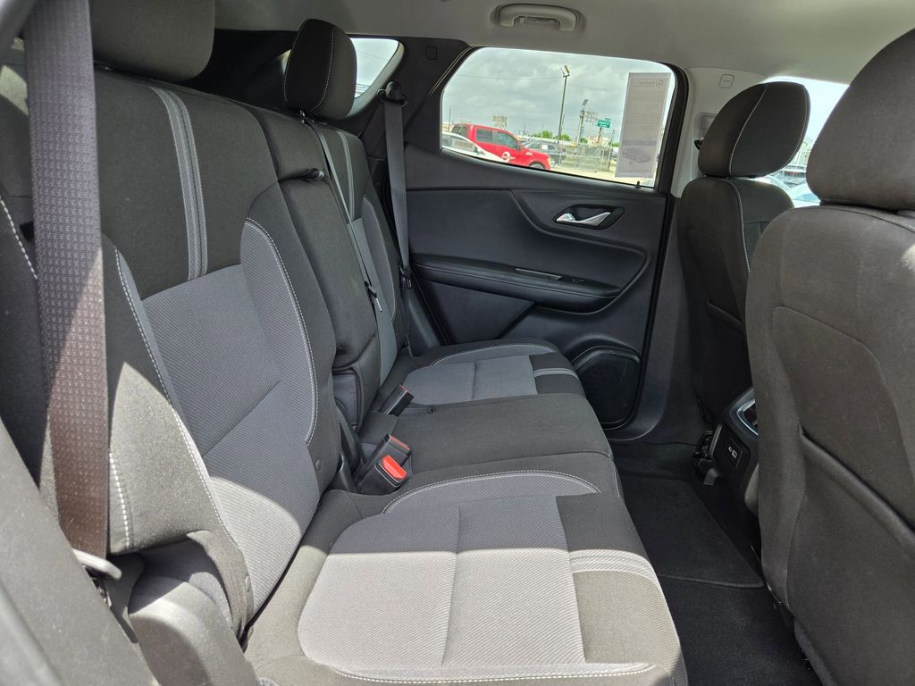 Thumbnail: 2025 Chevrolet Blazer - 30