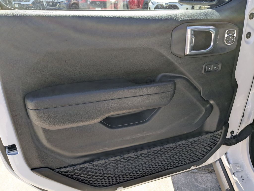 Thumbnail: 2025 Jeep Wrangler - 11