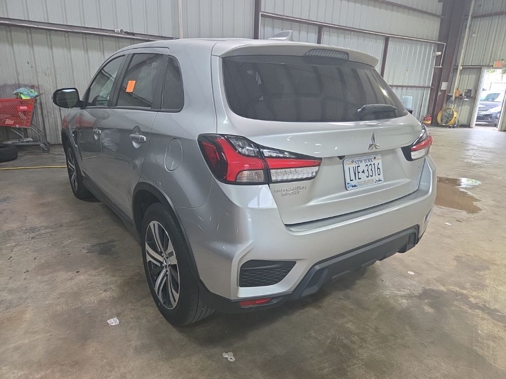 Thumbnail: 2025 Mitsubishi Outlander Sport - 8