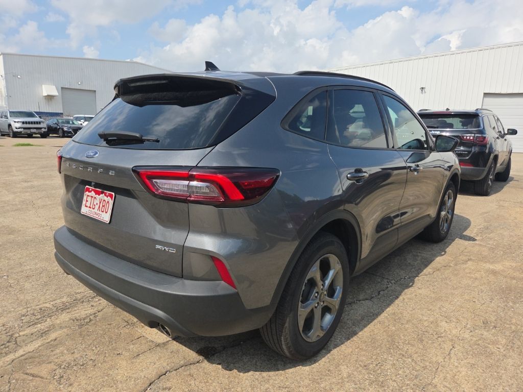 Thumbnail: 2025 Ford Escape - 9