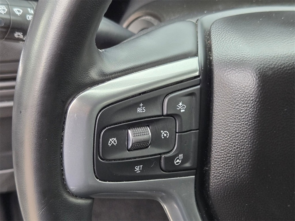 Thumbnail: 2023 Chevrolet Suburban - 21