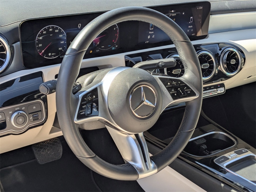 Thumbnail: 2025 Mercedes-Benz CLA - 15