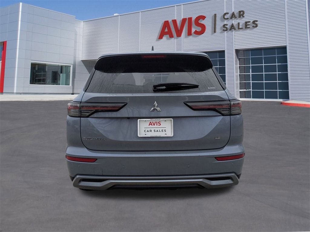 Thumbnail: 2025 Mitsubishi Outlander - 7