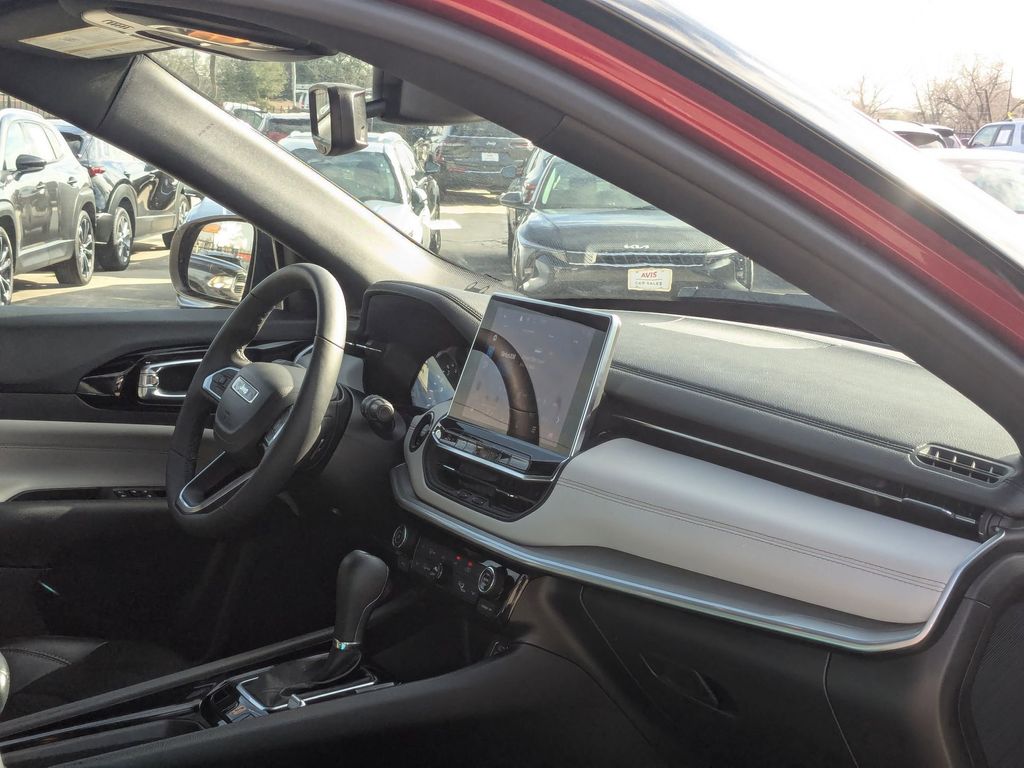 Thumbnail: 2025 Jeep Compass - 30