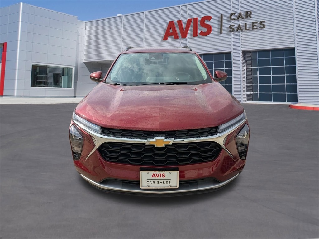 Thumbnail: 2025 Chevrolet Trax - 2