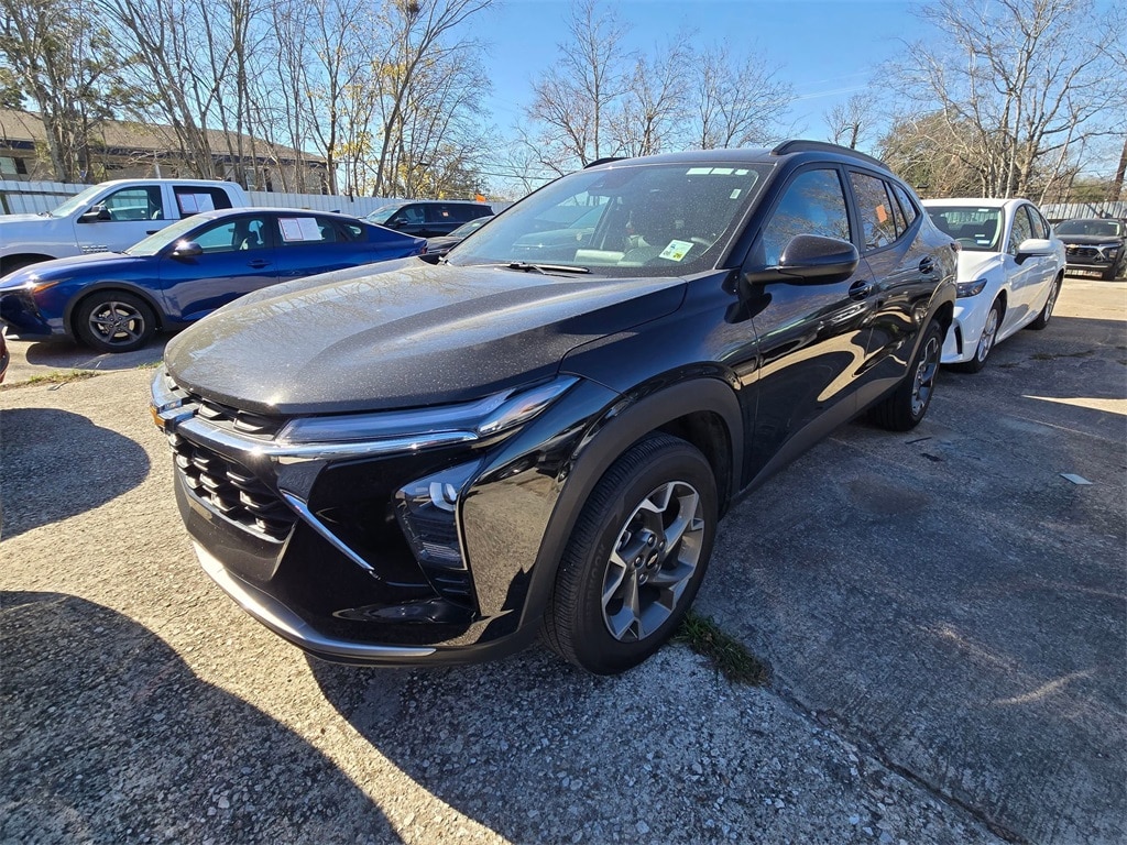 Thumbnail: 2025 Chevrolet Trax - 1