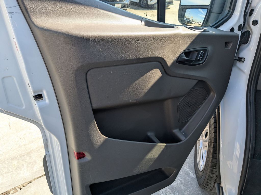 Thumbnail: 2024 Ford Econoline - 11