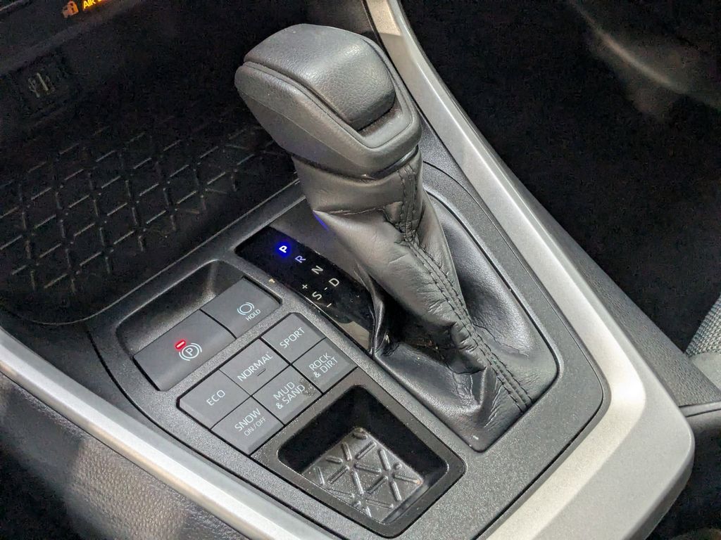 Thumbnail: 2025 Toyota RAV4 - 19