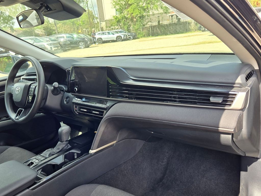 Thumbnail: 2025 Toyota Camry - 30