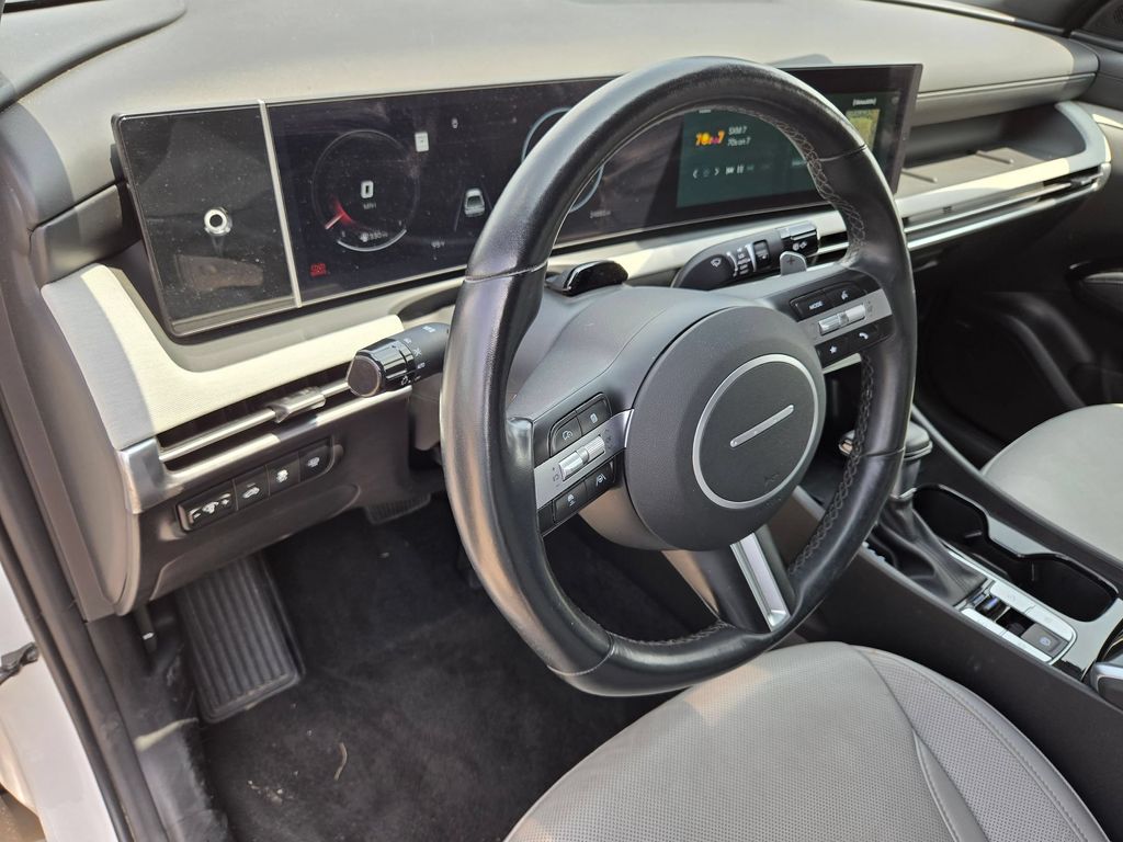 2025 Hyundai Santa Cruz Limited - Photo 11
