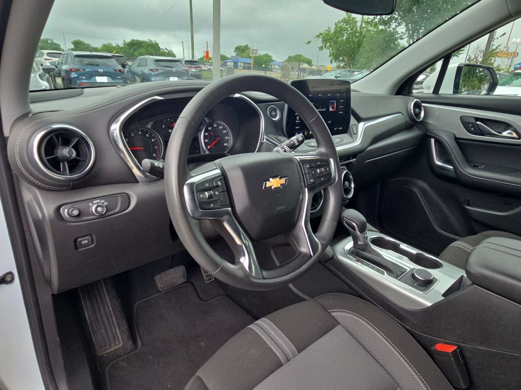 Thumbnail: 2025 Chevrolet Blazer - 15
