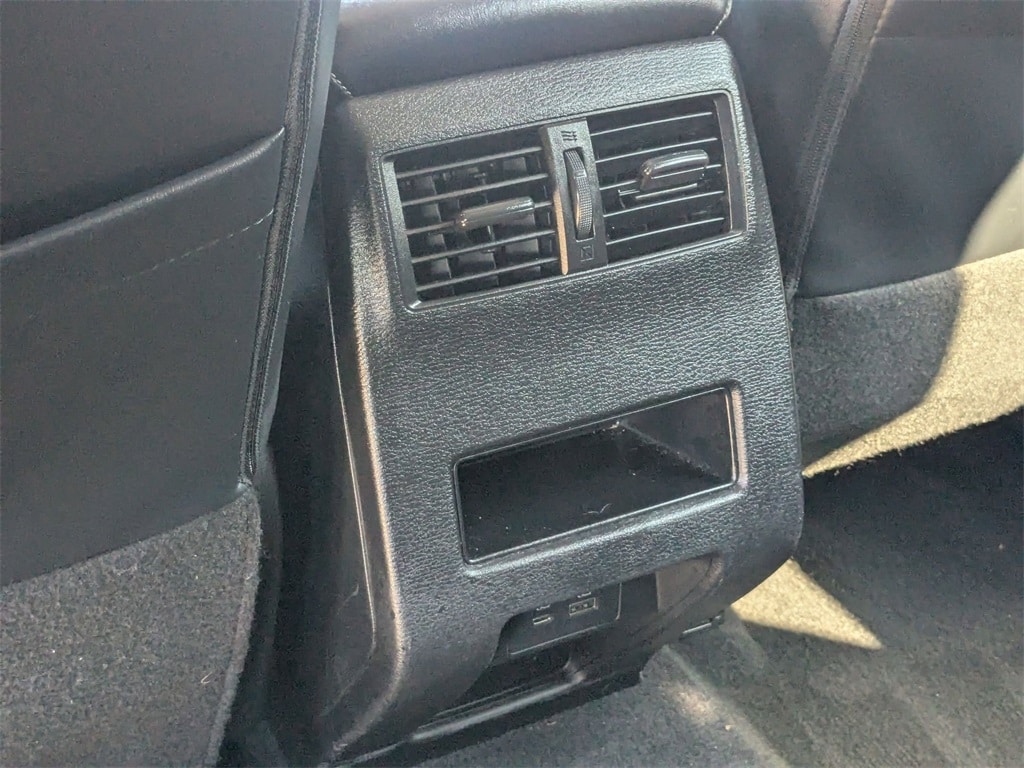 Thumbnail: 2024 Mitsubishi Outlander - 29