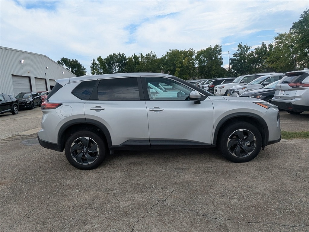 Thumbnail: 2024 Nissan Rogue - 4