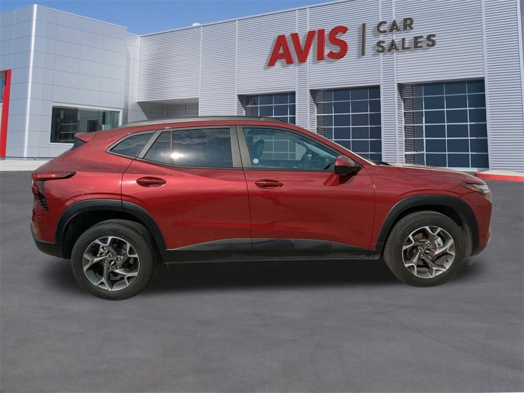 Thumbnail: 2025 Chevrolet Trax - 5