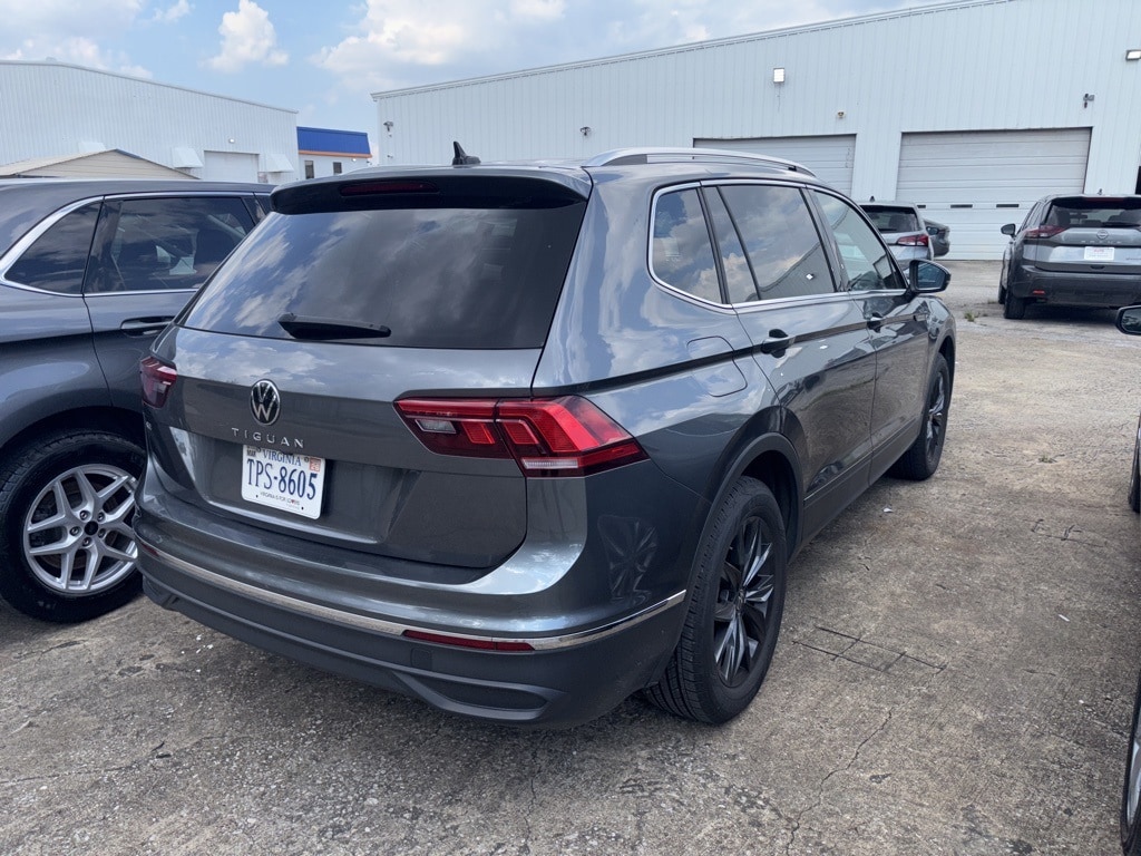 Thumbnail: 2024 Volkswagen Tiguan - 4