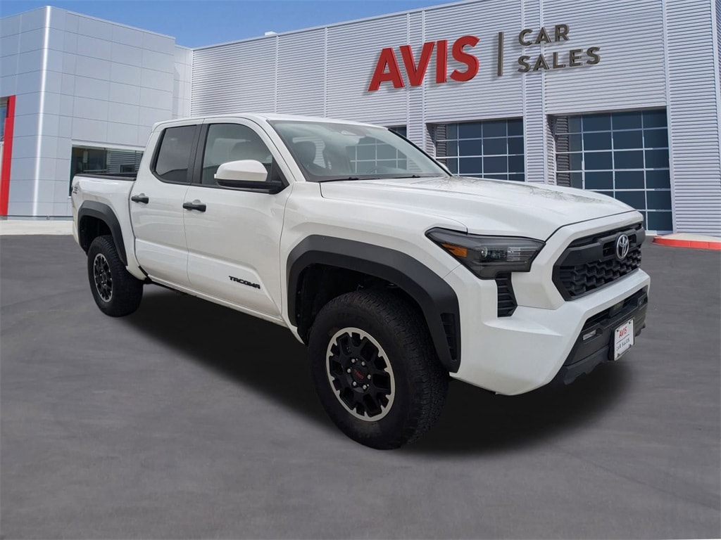 Thumbnail: 2025 Toyota Tacoma - 3