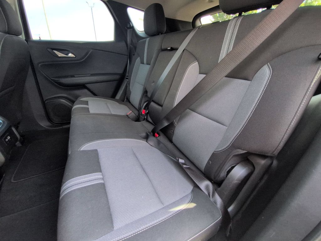 Thumbnail: 2025 Chevrolet Blazer - 27