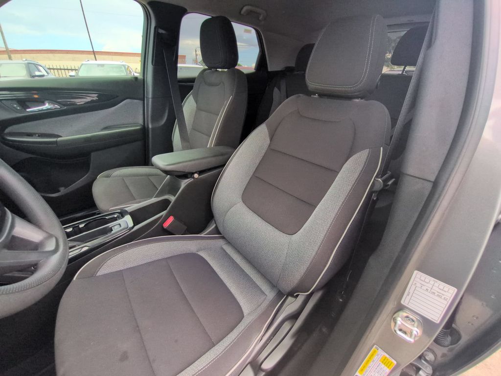 Thumbnail: 2025 Chevrolet TrailBlazer - 24
